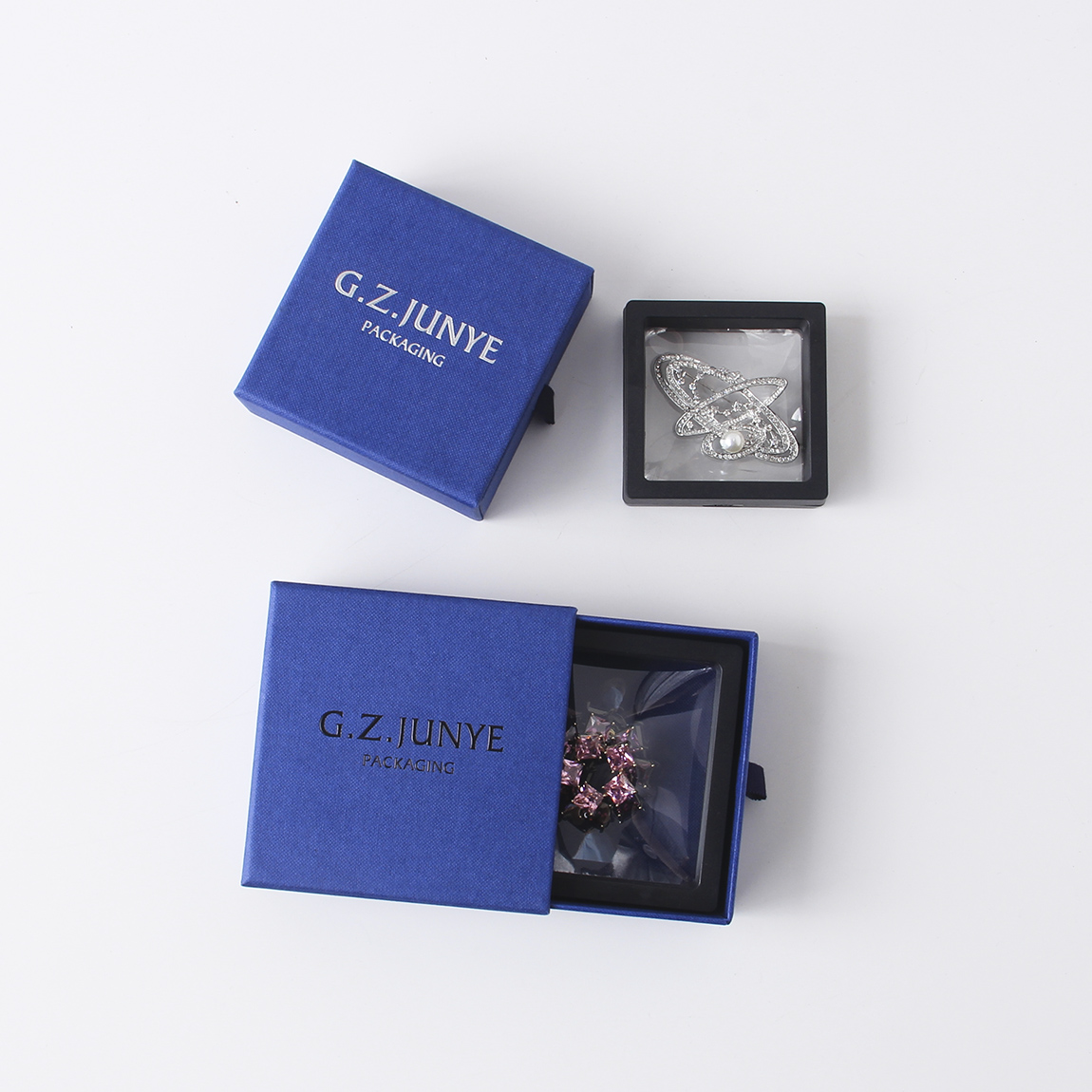 紙質(zhì)珠寶包裝盒會有哪些生產(chǎn)上的細節(jié)需要注意？